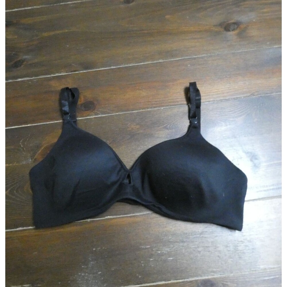 Barely There Women's 38C Black Bra Soft Underwire Adjustable Cut Out